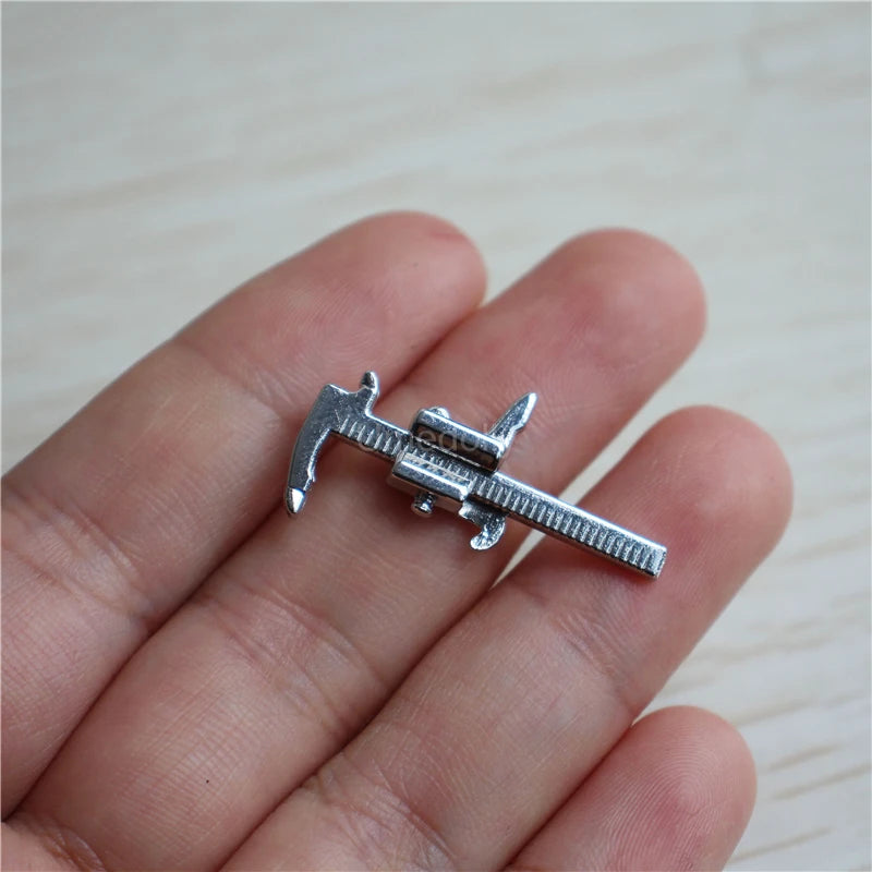 1/12 Scale Minaiture Dollhouse Stationery Mini Notebook Push Pin Model for OB11 BJD Doll Accessories Toy