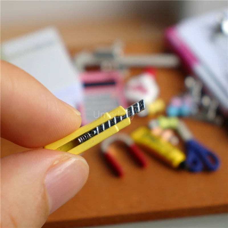 1/12 Scale Minaiture Dollhouse Stationery Mini Notebook Push Pin Model for OB11 BJD Doll Accessories Toy
