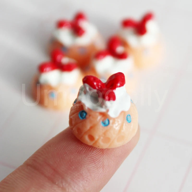 1/6 Scale Dollhouse Miniature Cake Bread DIY Dessert Mini Food for Barbies BJD Doll House Kitchen Furniture Accessories