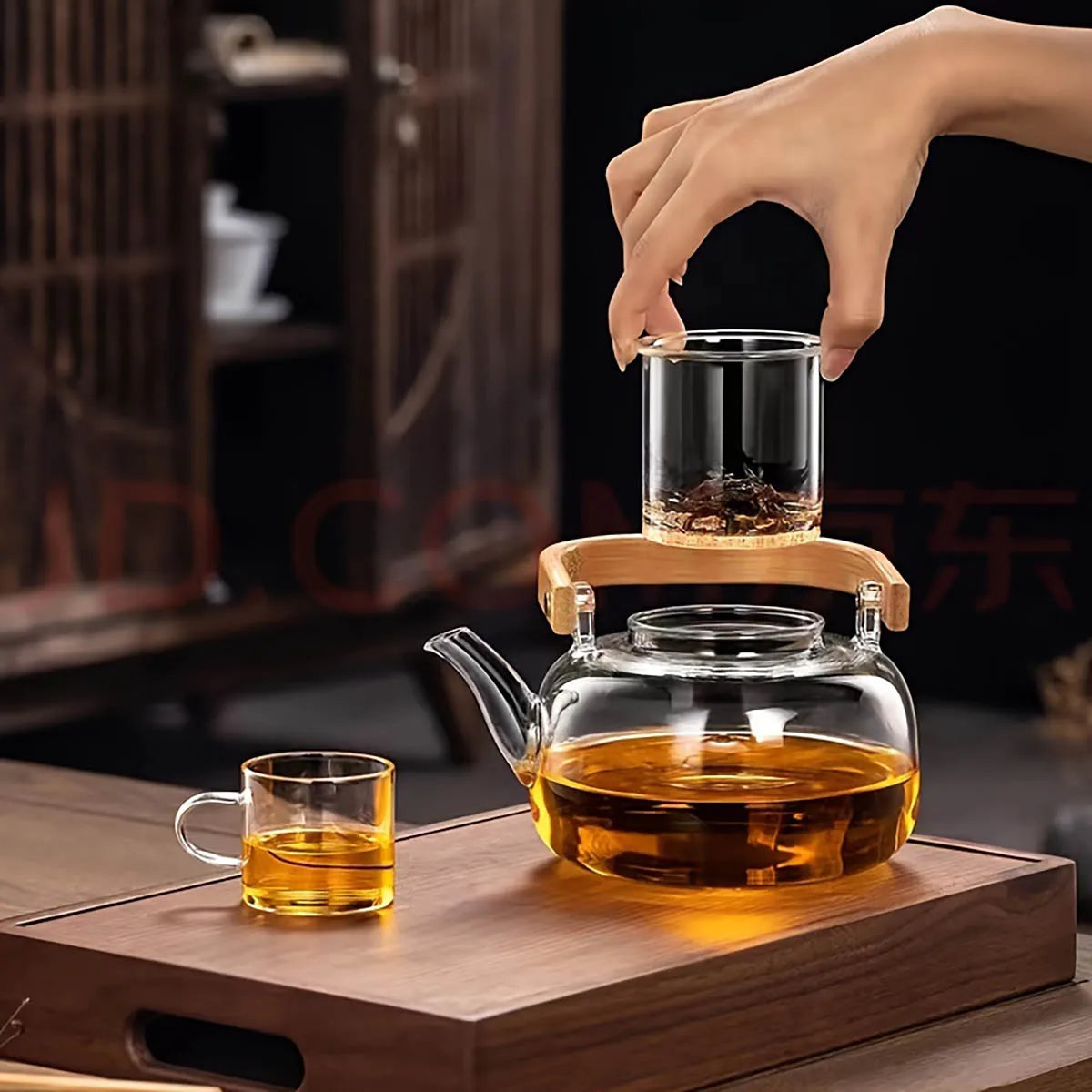 950ML Borosilicate Glass Teapot With Bamboo Handle Kettle Heat Resistant Clear Design With Built-In Strainer Teapot for Loves