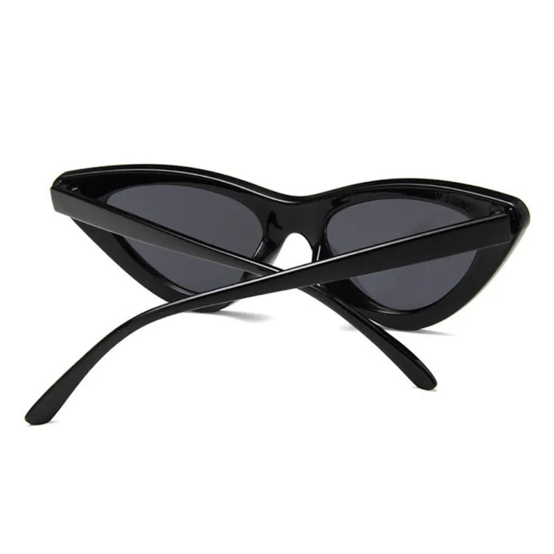 New Retro Fashion Sunglasses Woman Brand Designer Vintage Cat Eye Black White Sun Glasses Female Lady UV400 Oculos