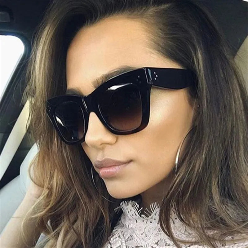 Oulylan Classic Cat Eye Sunglasses Women Vintage Oversized Gradient Sun Glasses Shades Female Luxury Designer UV400 Sunglass