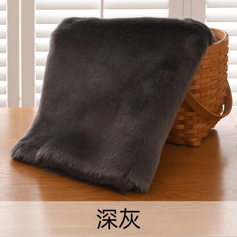 2.5cm Imitation Rabbit Fox Fur Grass Counter Decoration Carpet Clothing Scarf Animal Fur Suit Fabric