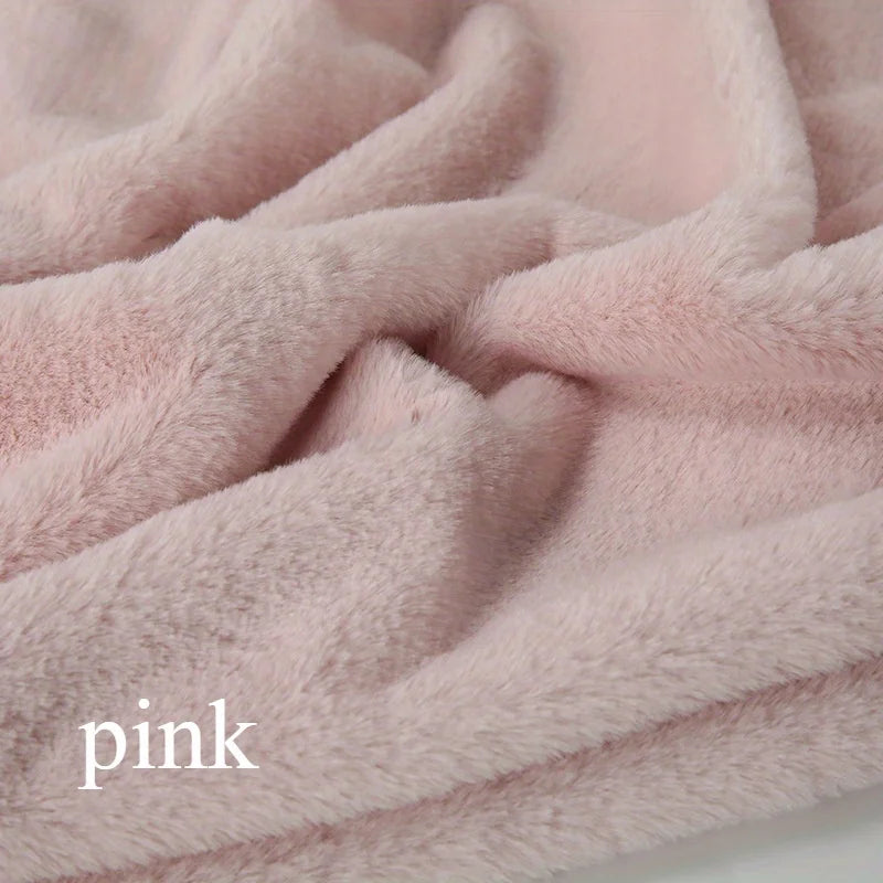Ultra-Soft 19.69*19.69inch Short Plush Shaggy Faux Fur Fabric Sewing Fabric Supplies Fluffy Luxuriously Cushy for DIY Making