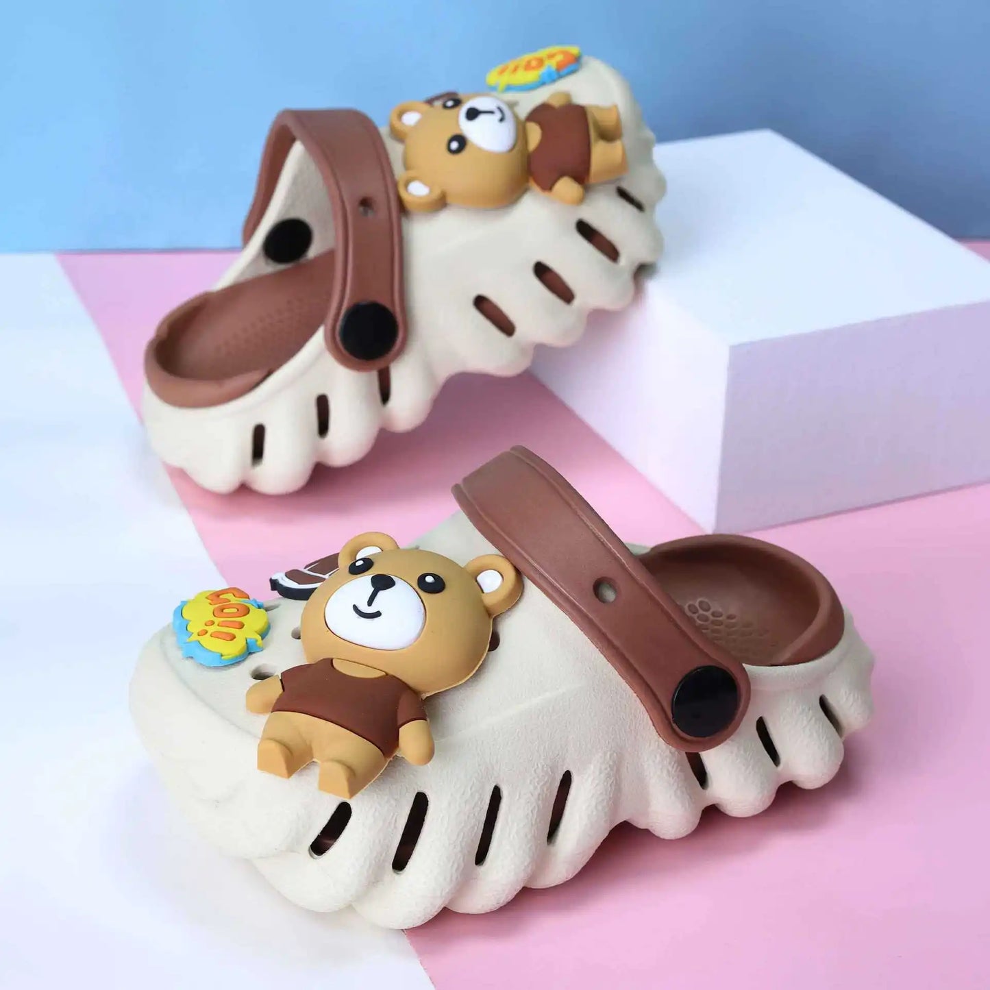 Summer EVA Clogs Kids EVA Sandals Baby Boys Mules Baby Girl Shoes Cartoon Soft Hole Shoes Children's Bach Anti-Slip Garden Shoes