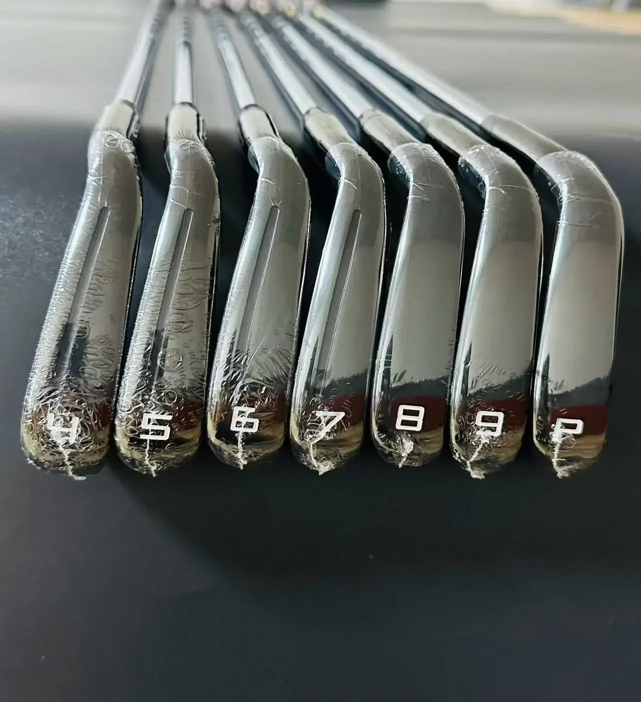 New Brand Golf Irons Set P 790 456789p With Shaft and Grip P790 Golf Club Iron Set 7pcs Head Cover