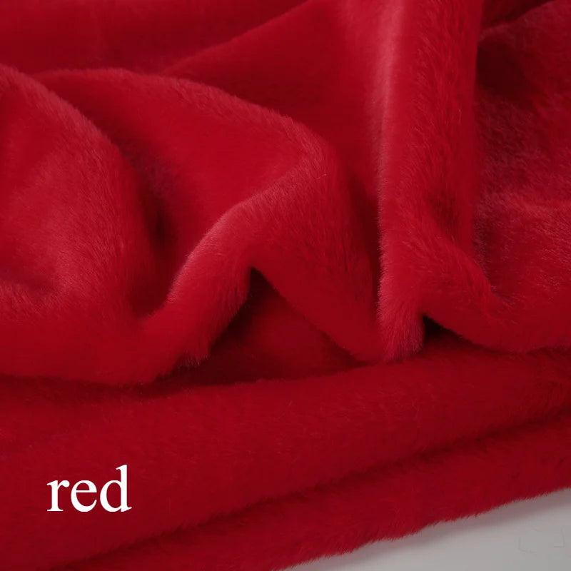 Ultra-Soft 19.69*19.69inch Short Plush Shaggy Faux Fur Fabric Sewing Fabric Supplies Fluffy Luxuriously Cushy for DIY Making