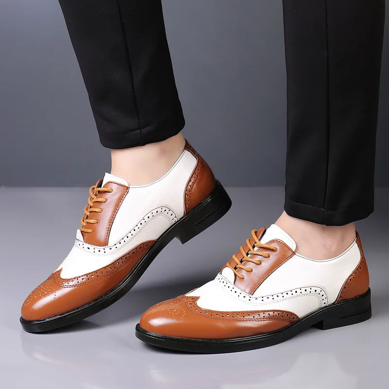 Luxury Designer Patent Leather Shoes Men Pointed White Black Mixed Oxfords Wedding Dress Formal Footwear Zapatos Hombre