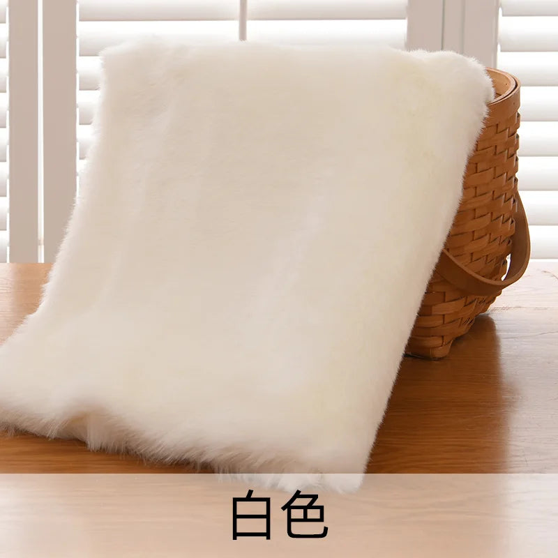 2.5cm Imitation Rabbit Fox Fur Grass Counter Decoration Carpet Clothing Scarf Animal Fur Suit Fabric