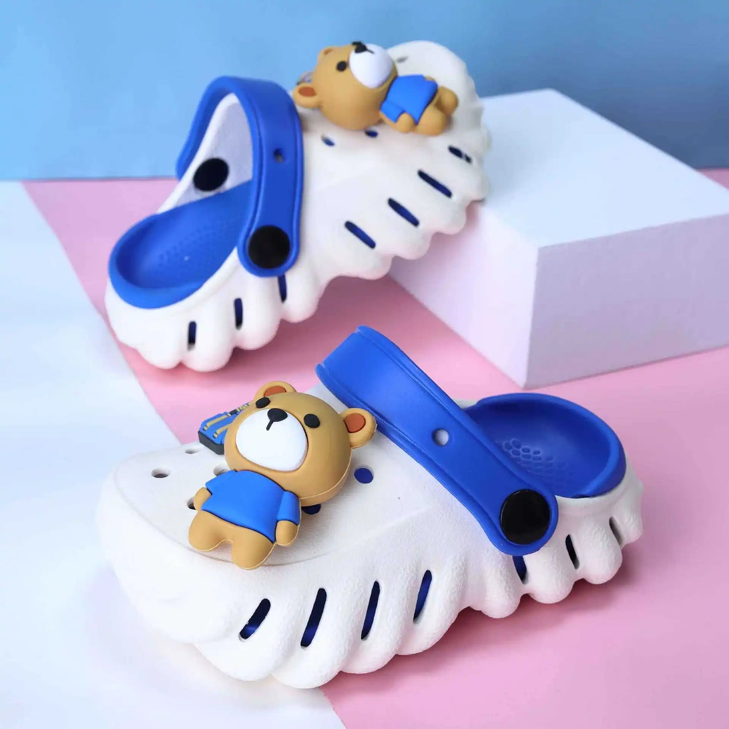 Summer EVA Clogs Kids EVA Sandals Baby Boys Mules Baby Girl Shoes Cartoon Soft Hole Shoes Children's Bach Anti-Slip Garden Shoes