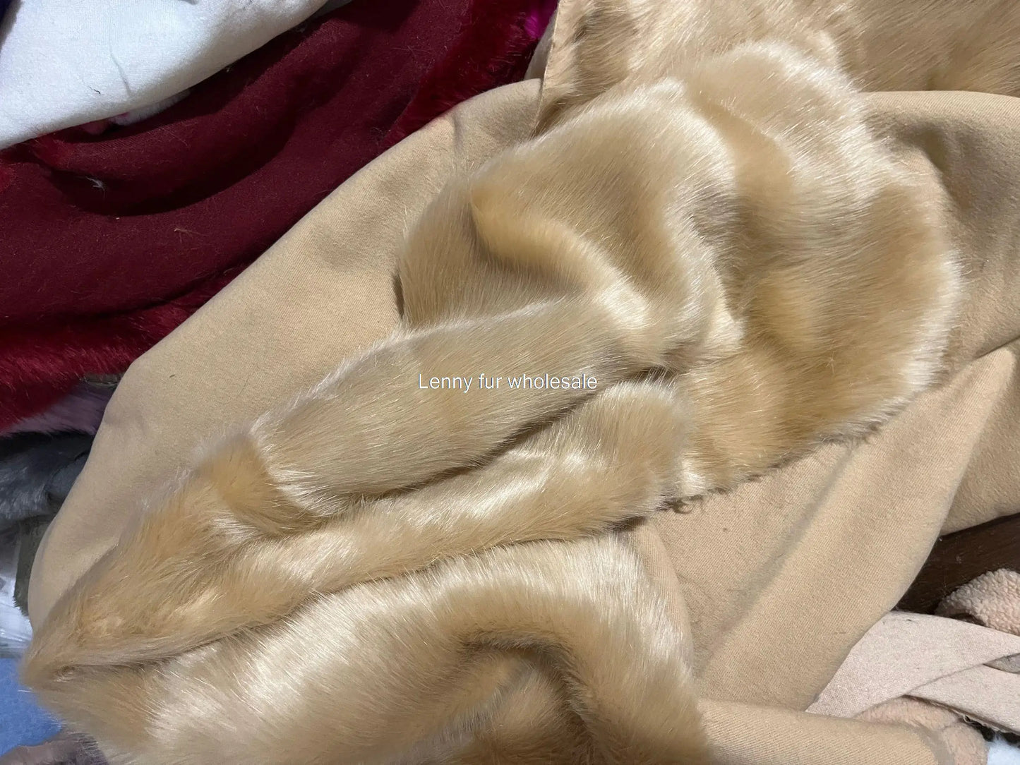 Wholesale Quality Pile 3-3.5cm Faux Fur Fabric,plush Fabric Imitation Fox Fur Clothing Collar Fur Carpet Decoration Materials