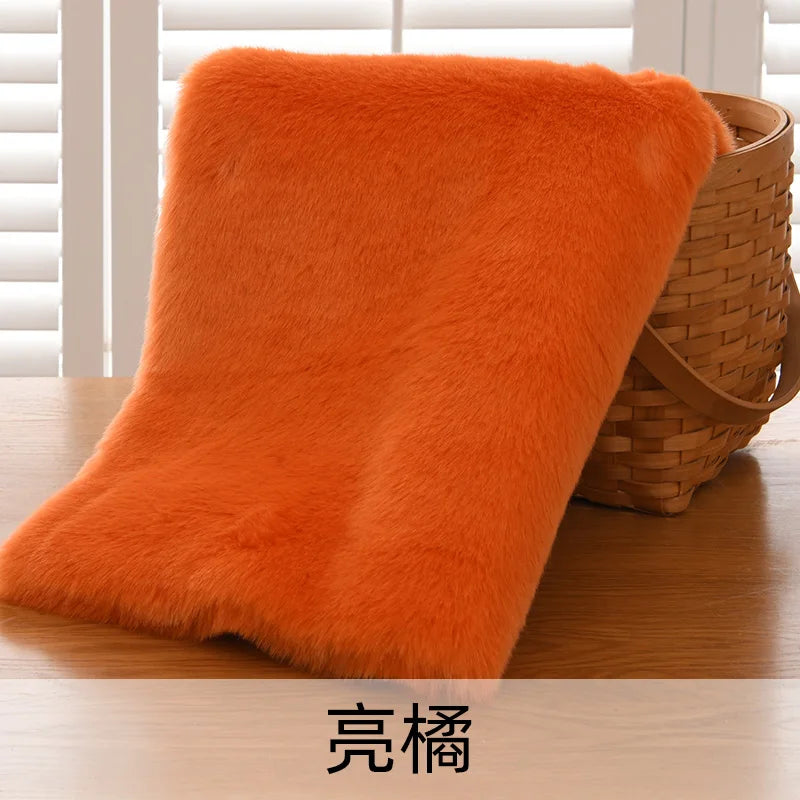 2.5cm Imitation Rabbit Fox Fur Grass Counter Decoration Carpet Clothing Scarf Animal Fur Suit Fabric