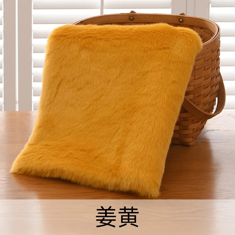 2.5cm Imitation Rabbit Fox Fur Grass Counter Decoration Carpet Clothing Scarf Animal Fur Suit Fabric