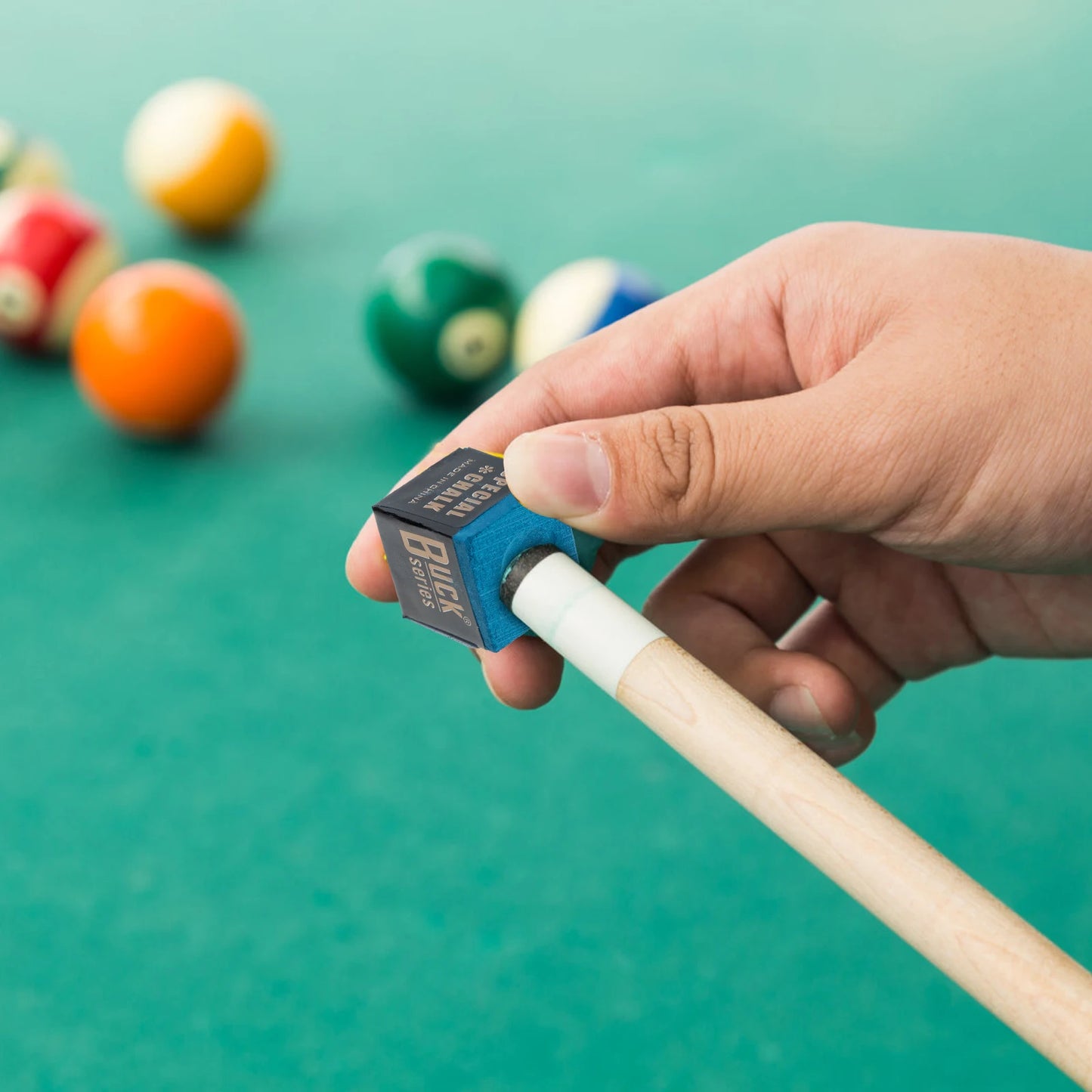 12Pcs Cue Stick Wiping Powder Pool Table Cue Chalk Billiards Playing Accessories Pool Cue Chalk Cubes for Pool Billiard Snooker
