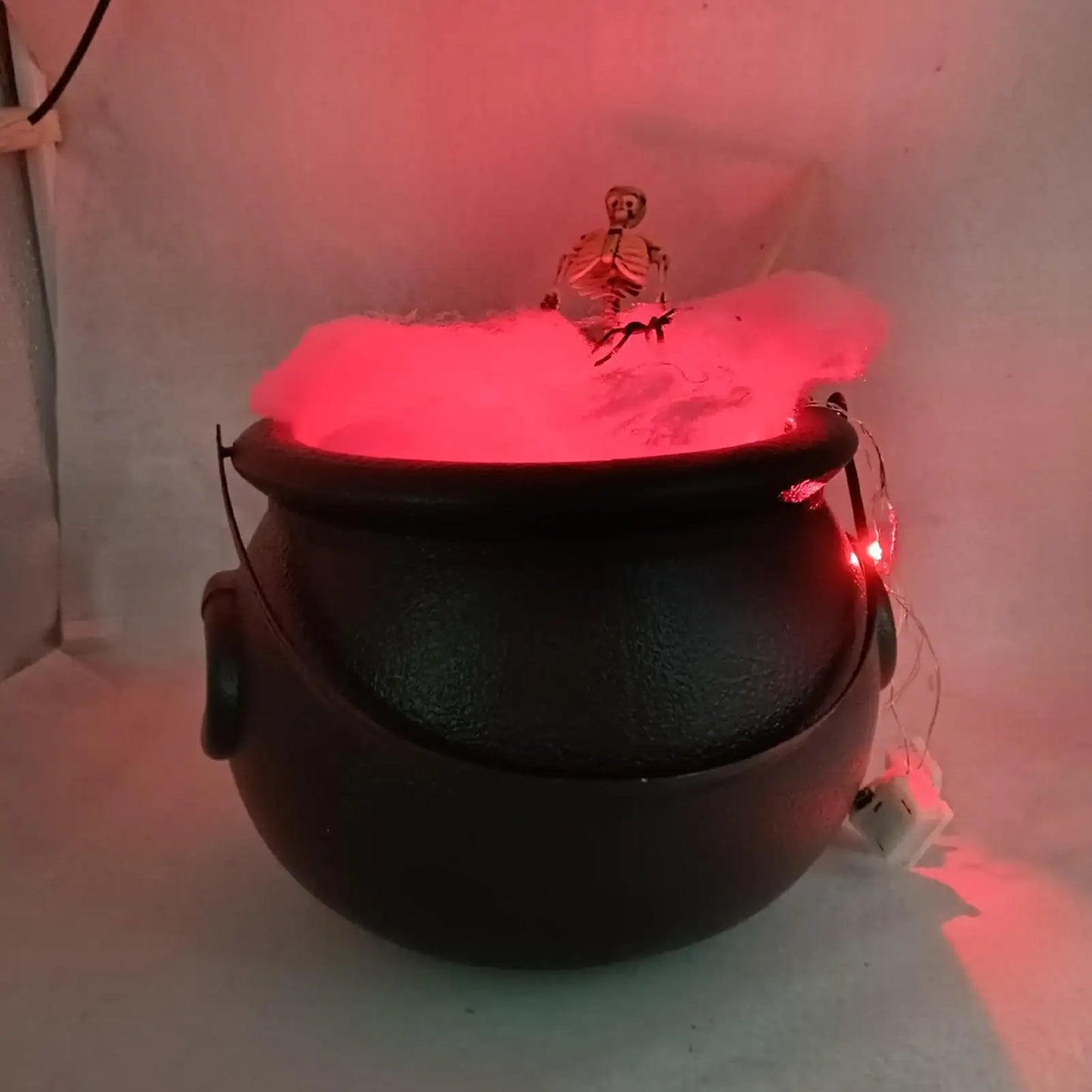 Large Cauldron Cauldron Halloween Decorations With Skeleton and LED Lights Black Witch Bowl Spooky Props for Mantel Desktop