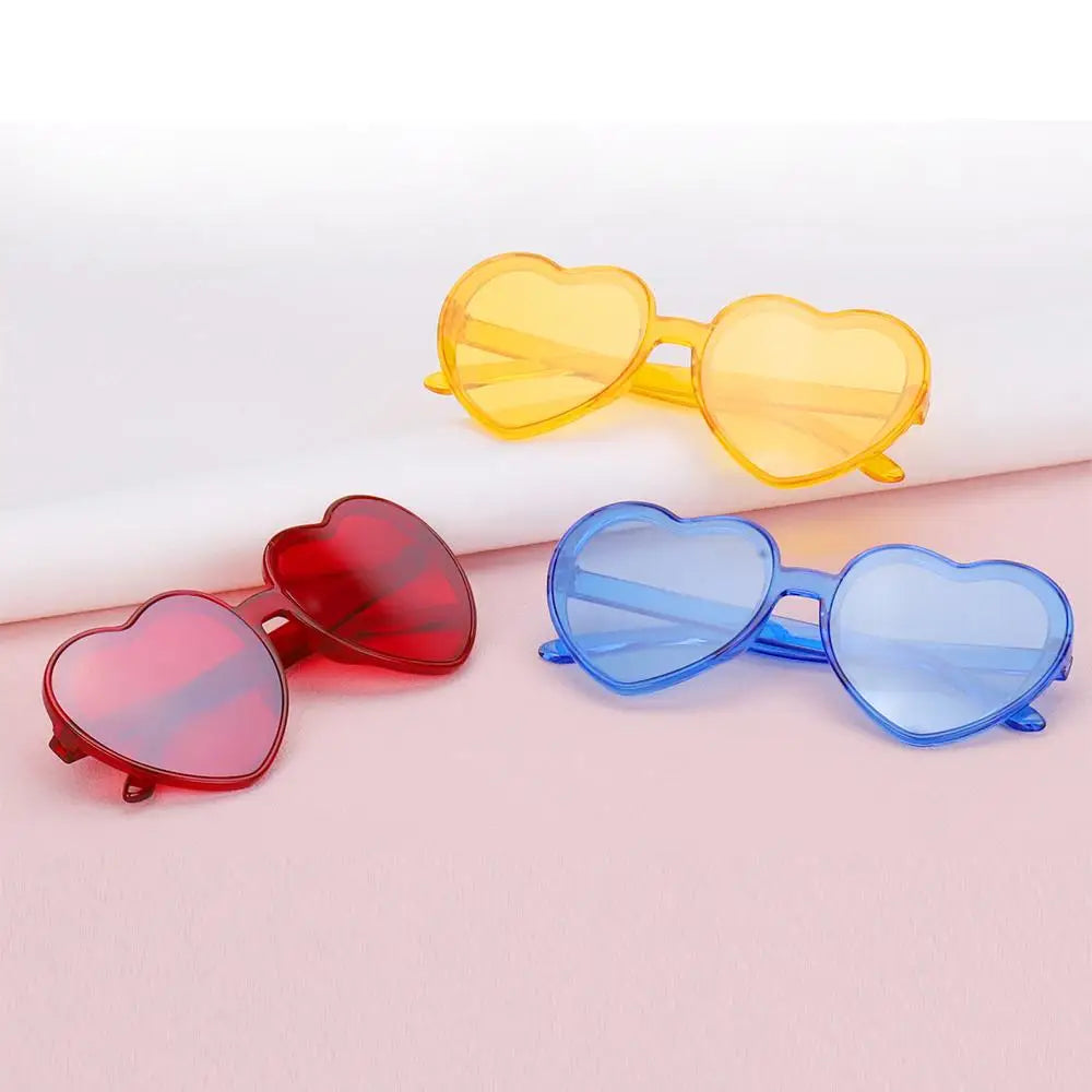 Summer Heart Sunglasses Trendy Heart Shaped Sun Glasses for Women Party Halloween Cosplay Glasses UV400 Protection Eyewear
