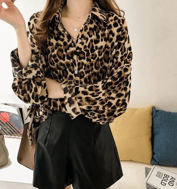 Design Sensation Hot Street Hong Kong Style Leopard Print Long Sleeved Women's Clothing 2025 Spring New Mid Length Shirt