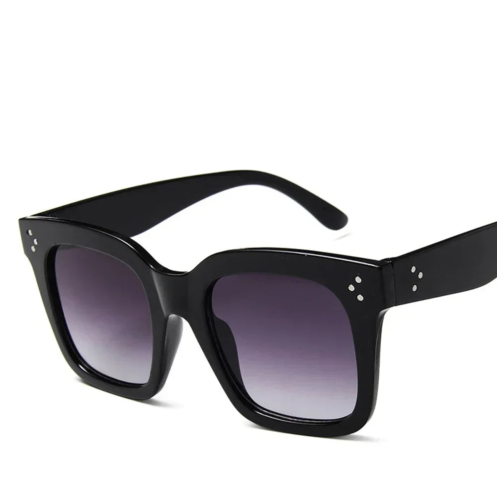 2025 Sunglasses Lady Flat Top Eyewear Lunette Femme Women Luxury Brand Sunglasses Women Rivet Sun Glasse UV400