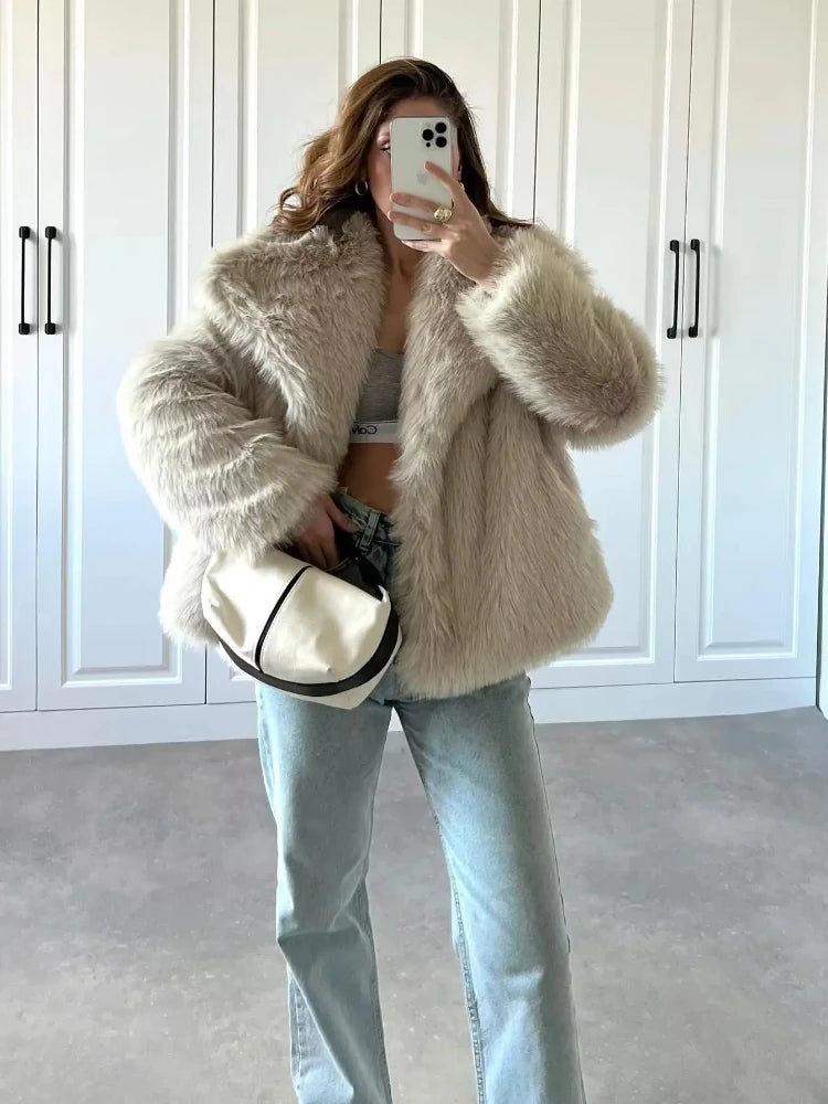 2025 Winter New Fashion Gradient Fluffy Fur Coat Women High Street Luxury Big Fur Collar Faux Fox Fur Jacket Female Overcoats