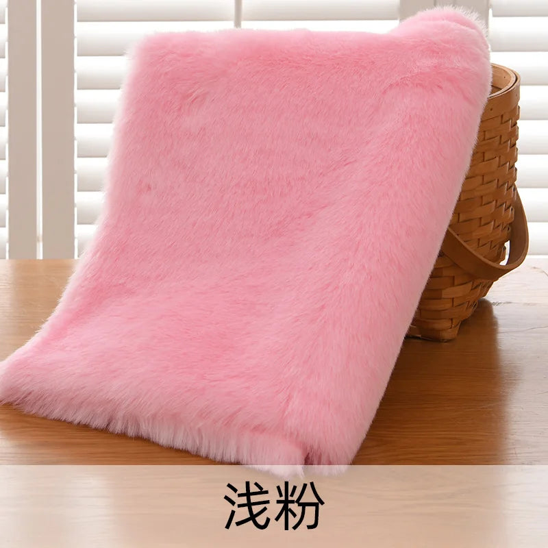 2.5cm Imitation Rabbit Fox Fur Grass Counter Decoration Carpet Clothing Scarf Animal Fur Suit Fabric