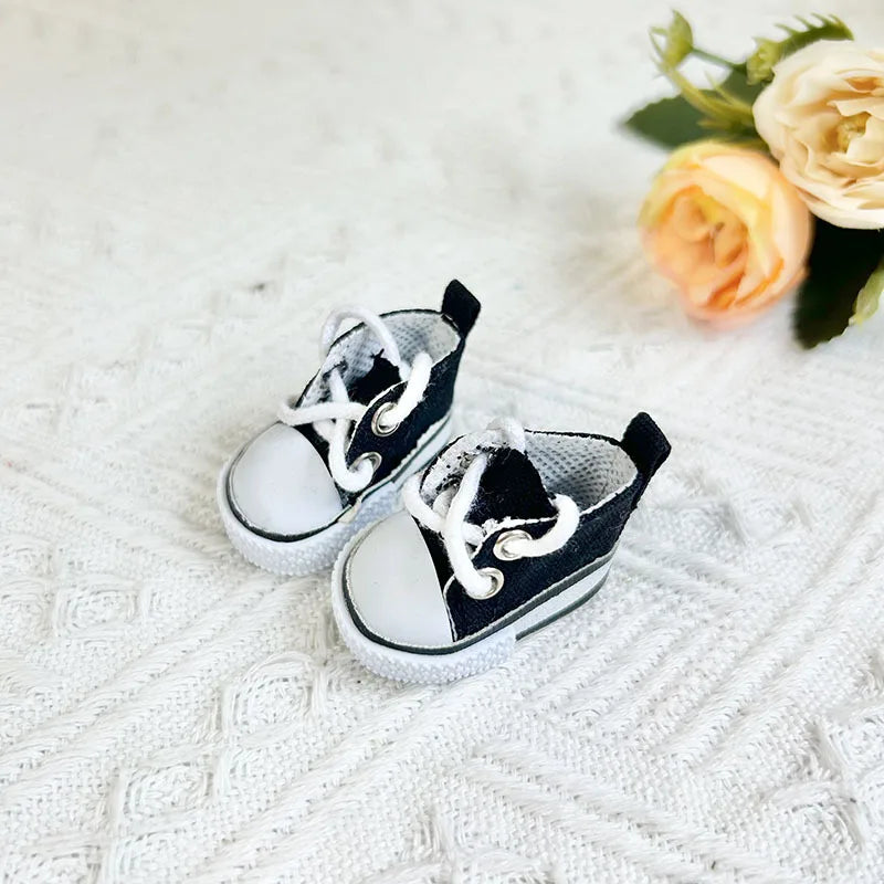 17cm Cute Labubu Leather Shoes Canvas Shoes Sneakers Camera Labubu Doll Shark Accessories Labubu Korea Kpop Exo DIY Girls Gift