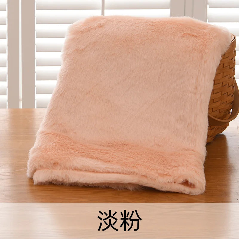 2.5cm Imitation Rabbit Fox Fur Grass Counter Decoration Carpet Clothing Scarf Animal Fur Suit Fabric