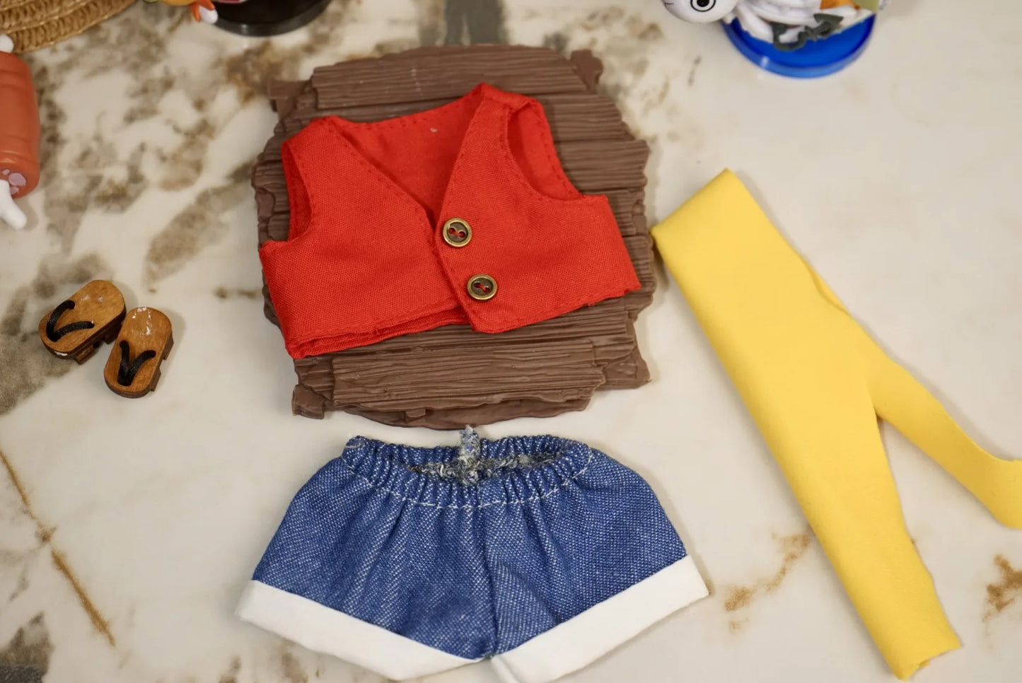 Labubu Anime Character Red Vest Set Trendy Pendant Clothing, Labubu Accessories (No Dolls)