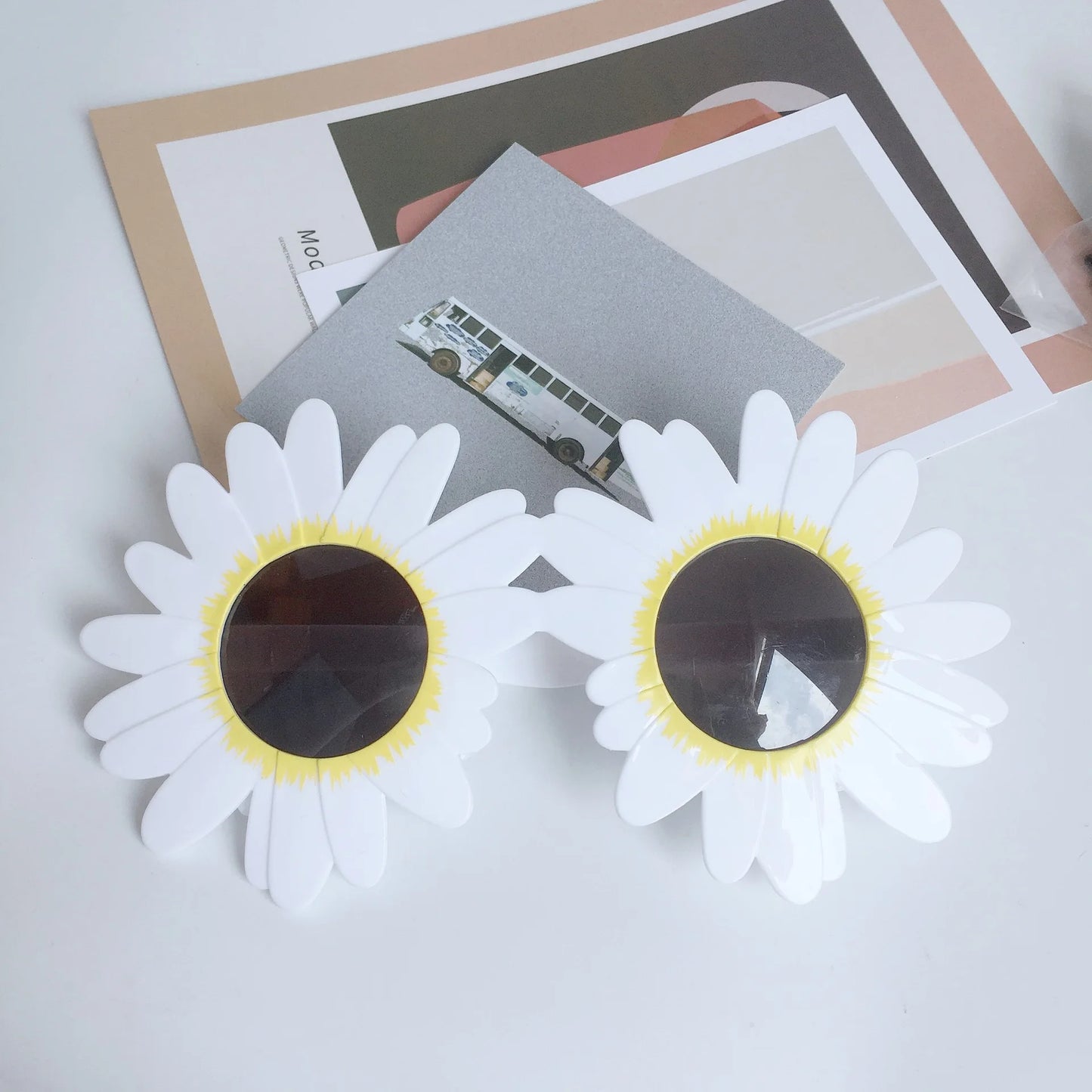 Sun Flower Daisy Sunglasses Funny Glasses Gathering Picnic Photograph Sunglasses Creative Decorative Glasses Fast Drop Shipping