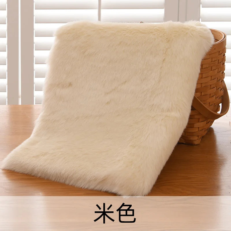 2.5cm Imitation Rabbit Fox Fur Grass Counter Decoration Carpet Clothing Scarf Animal Fur Suit Fabric