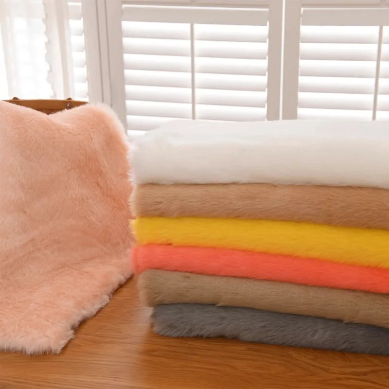 2.5cm Imitation Rabbit Fox Fur Grass Counter Decoration Carpet Clothing Scarf Animal Fur Suit Fabric