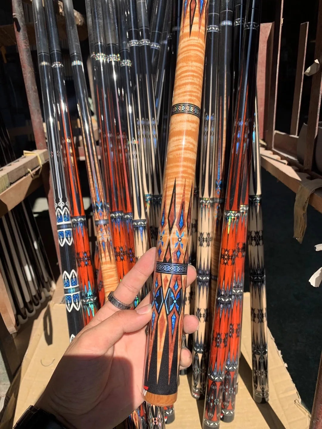 New Design Superior Quality High Technic Fiber Carbon Graphite Shaft Billiard Pool Cue Stick With Mini Extension Butt