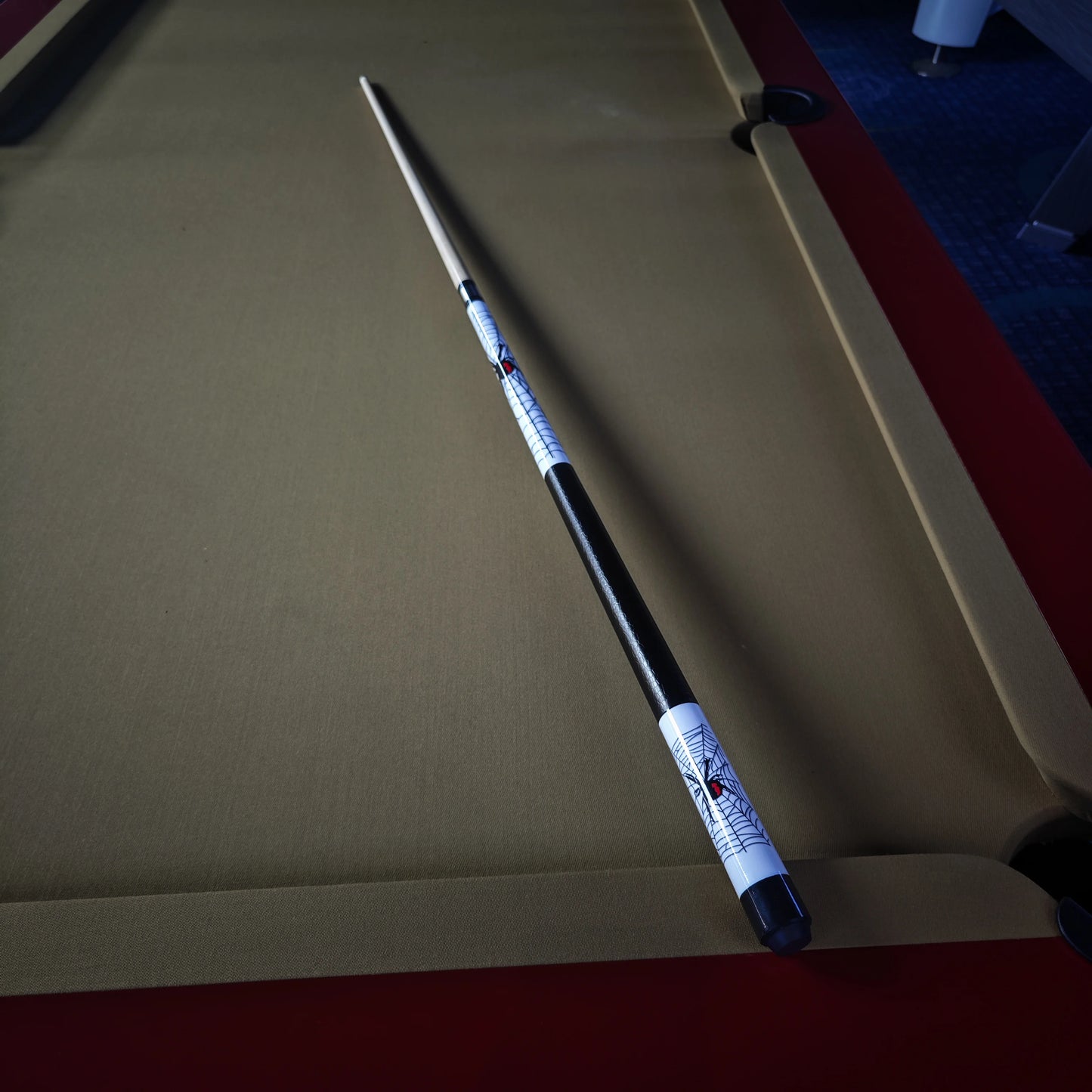 High Quality Wood Poison Spider Pool Cue Stick With 13mm Tip and Leather Anti Slip Grip Handle Ideal for Billiards Pool Cue Club