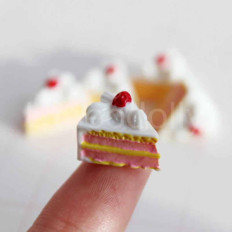 1/6 Scale Dollhouse Miniature Cake Bread DIY Dessert Mini Food for Barbies BJD Doll House Kitchen Furniture Accessories