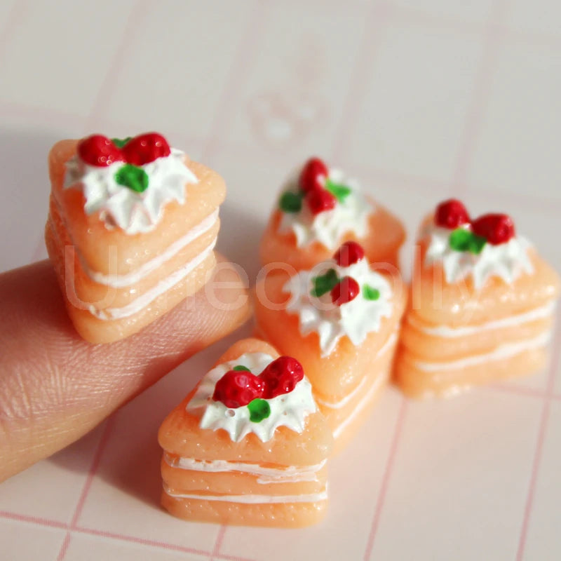 1/6 Scale Dollhouse Miniature Cake Bread DIY Dessert Mini Food for Barbies BJD Doll House Kitchen Furniture Accessories