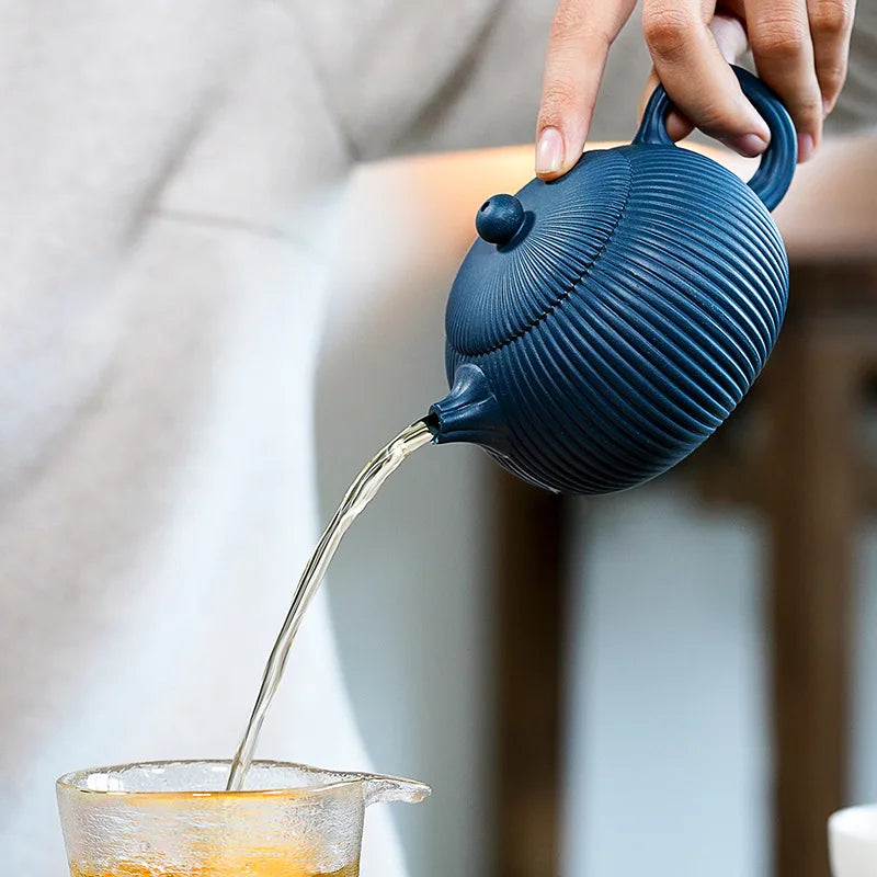 250ml Yixing Famous Purple Clay Teapots Handmade Stripes Xishi Tea Pot Raw Ore Azure Mud Beauty Kettle Authentic Zisha Tea Set