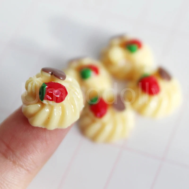 1/6 Scale Dollhouse Miniature Cake Bread DIY Dessert Mini Food for Barbies BJD Doll House Kitchen Furniture Accessories
