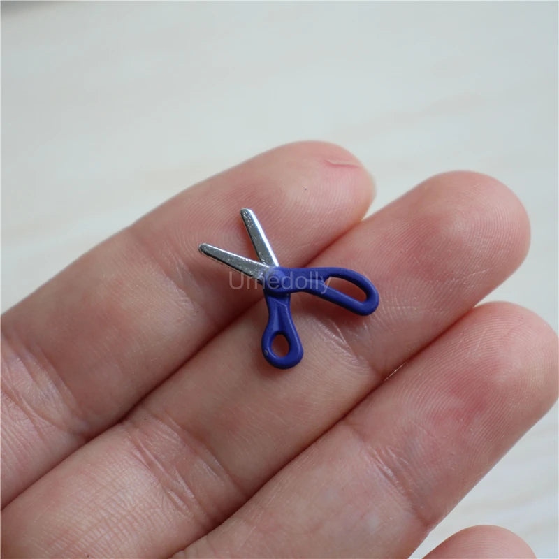 1/12 Scale Minaiture Dollhouse Stationery Mini Notebook Push Pin Model for OB11 BJD Doll Accessories Toy