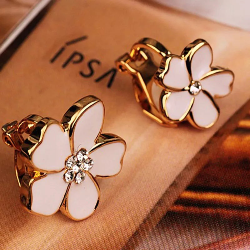 Korea Style Flower Shape Enamel Clip on Earrings Without Piercing for Girls Party Cute Lovely No Hole Ear Clip Jewelry