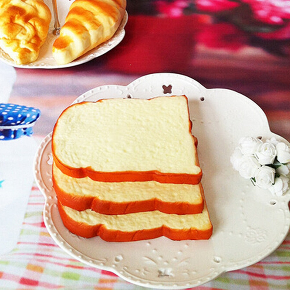 1PC Hot 14CM Jumbo Soft Scent Sliced Bread Toast Kids Toy Hand Pillow Decoration Crafts Miniature Kids Kitchen Toys