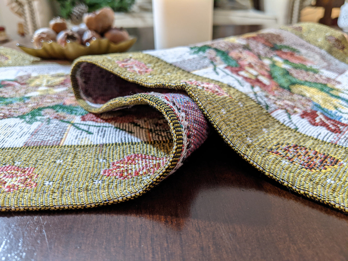 DaDa Bedding Set of 3-Pieces Table Runners - Festive Holiday Fiesta Floral Botanical Beige Woven Tapestry Dining Mats Sc