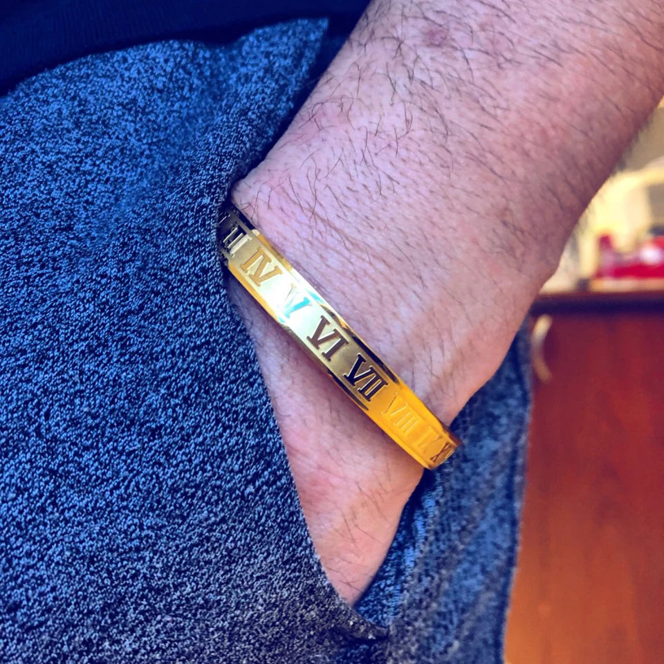 Men and Women Stainless Steel Rose Gold Color Couples Bracelet Carving Roman Numeral Lover Cuff Bracelet Bangle Wedding Jewelry