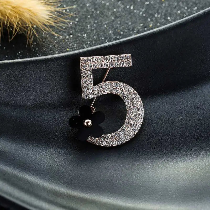 Luxurious Brand Brooches Letter 5 Full Crystal Rhinestone Brooch Pins for Women Party Flower Number Brooches