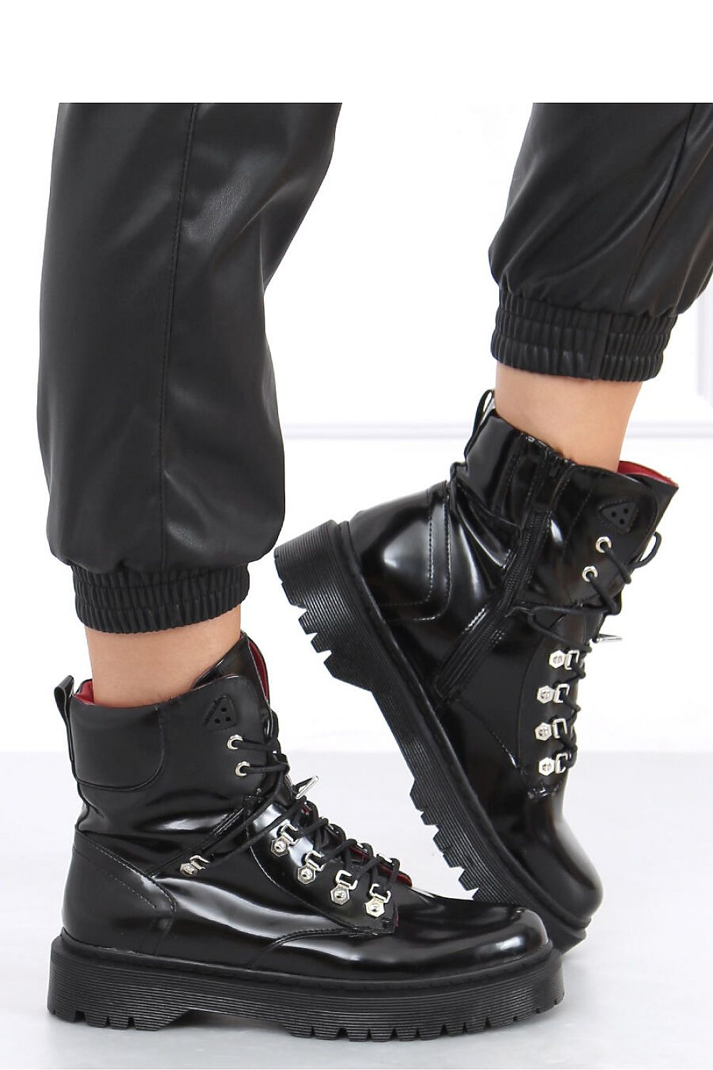 Boots Model 160289 Inello