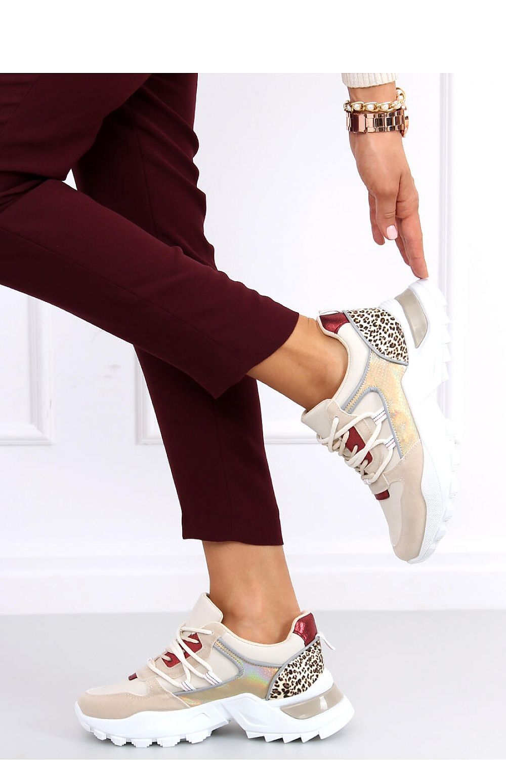 Sport Shoes Model 161405 Inello