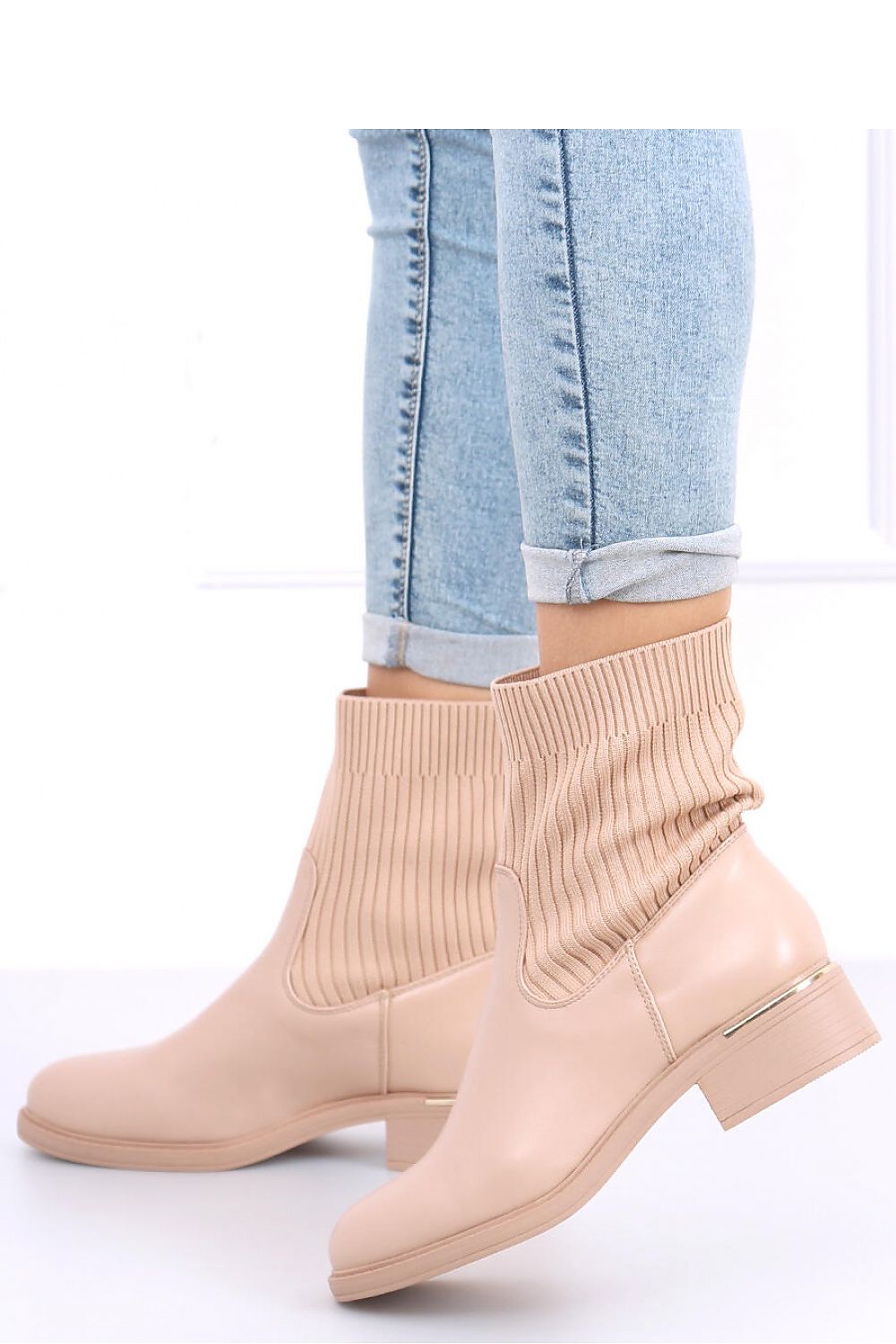 Boots Model 160567 Inello