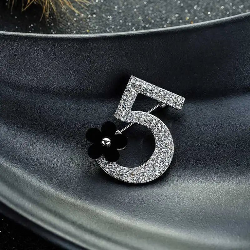 Luxurious Brand Brooches Letter 5 Full Crystal Rhinestone Brooch Pins for Women Party Flower Number Brooches