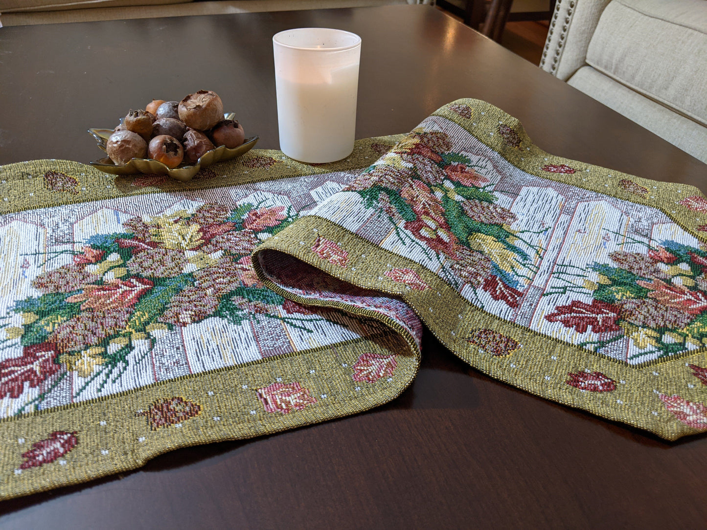 DaDa Bedding Set of 3-Pieces Table Runners - Festive Holiday Fiesta Floral Botanical Beige Woven Tapestry Dining Mats Sc
