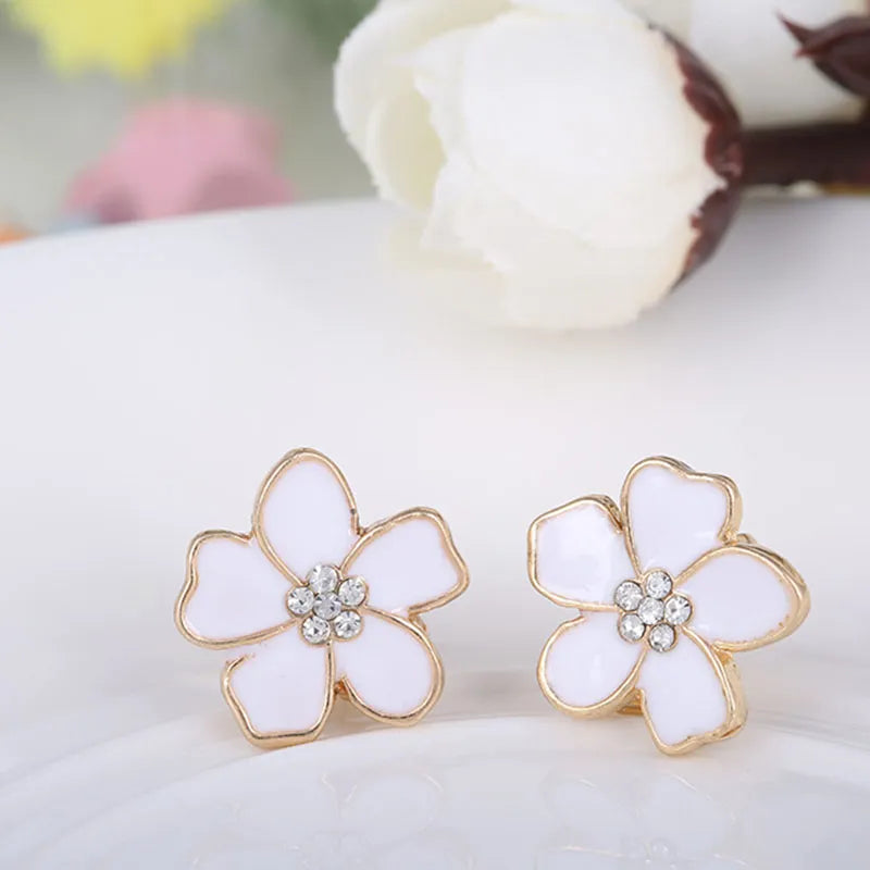 Korea Style Flower Shape Enamel Clip on Earrings Without Piercing for Girls Party Cute Lovely No Hole Ear Clip Jewelry