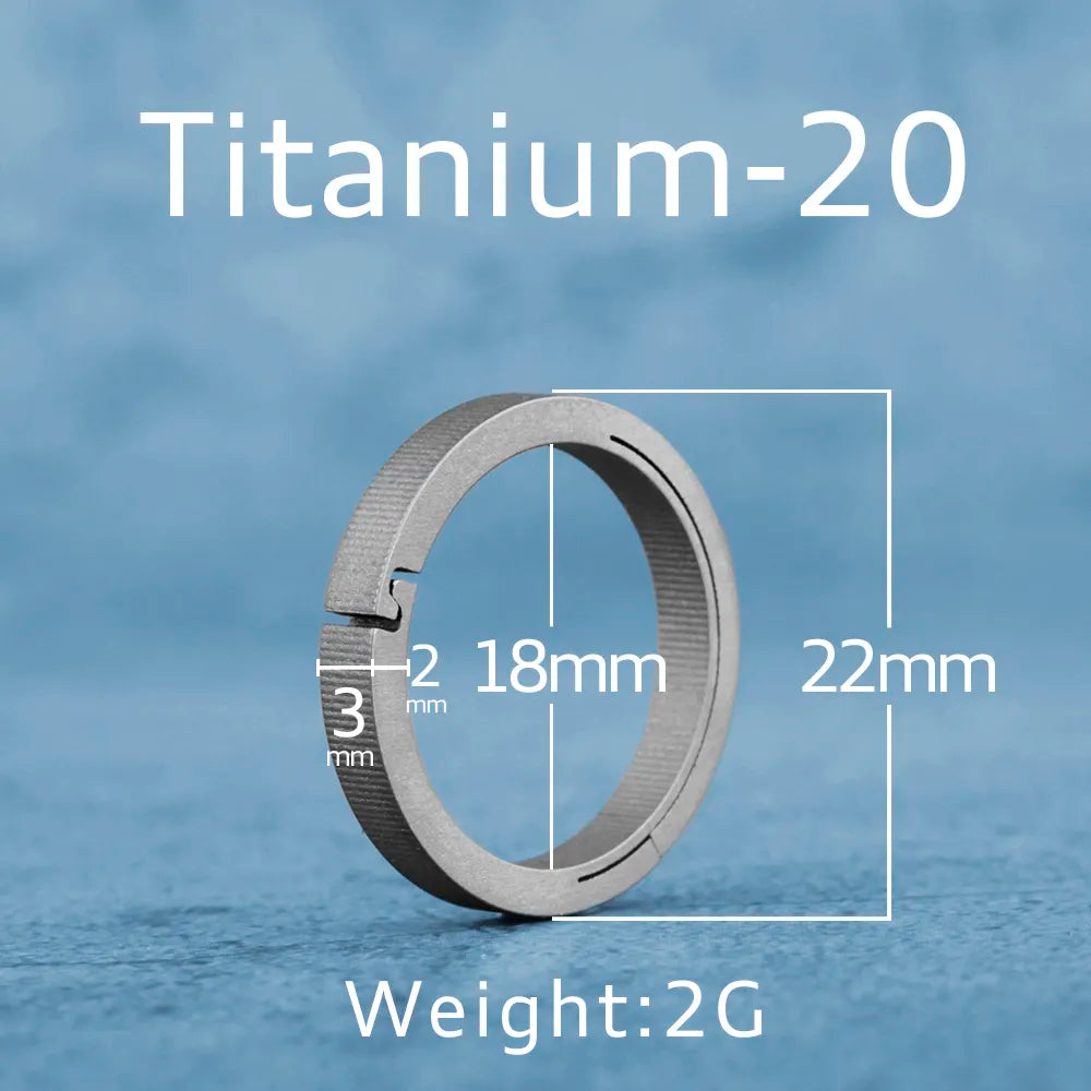 Real Titanium Keyring Super Lightweight Keychain Hanging Buckle for Car Key Ring Holder Quickdraw Tool Creative Accessories