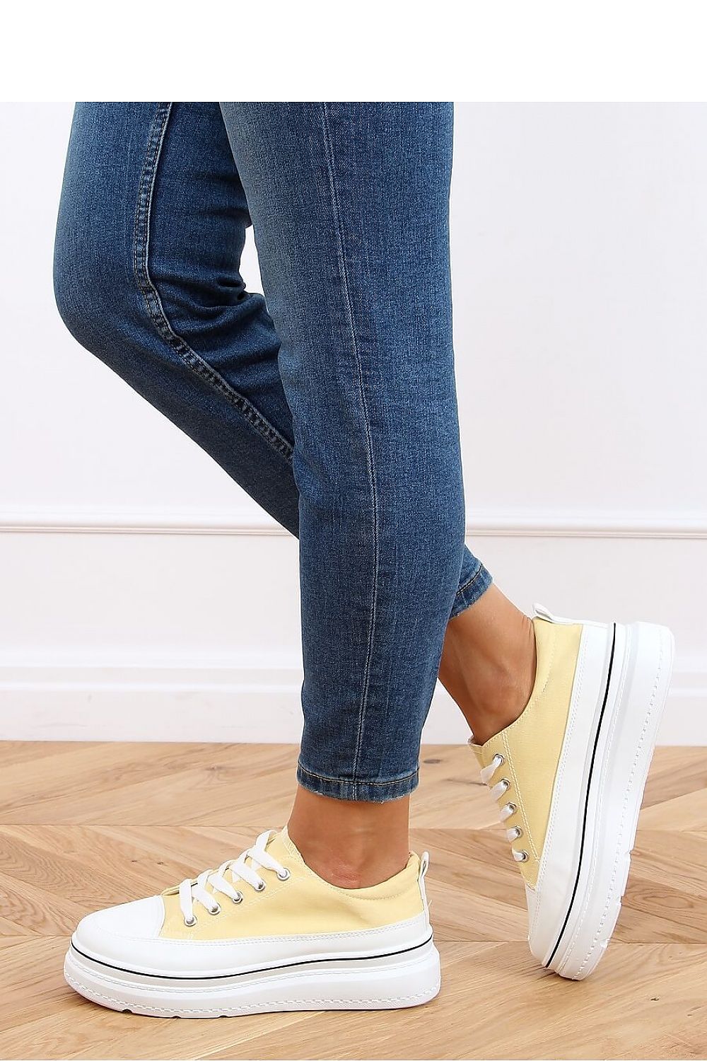 Sneakers Model 153385 Inello